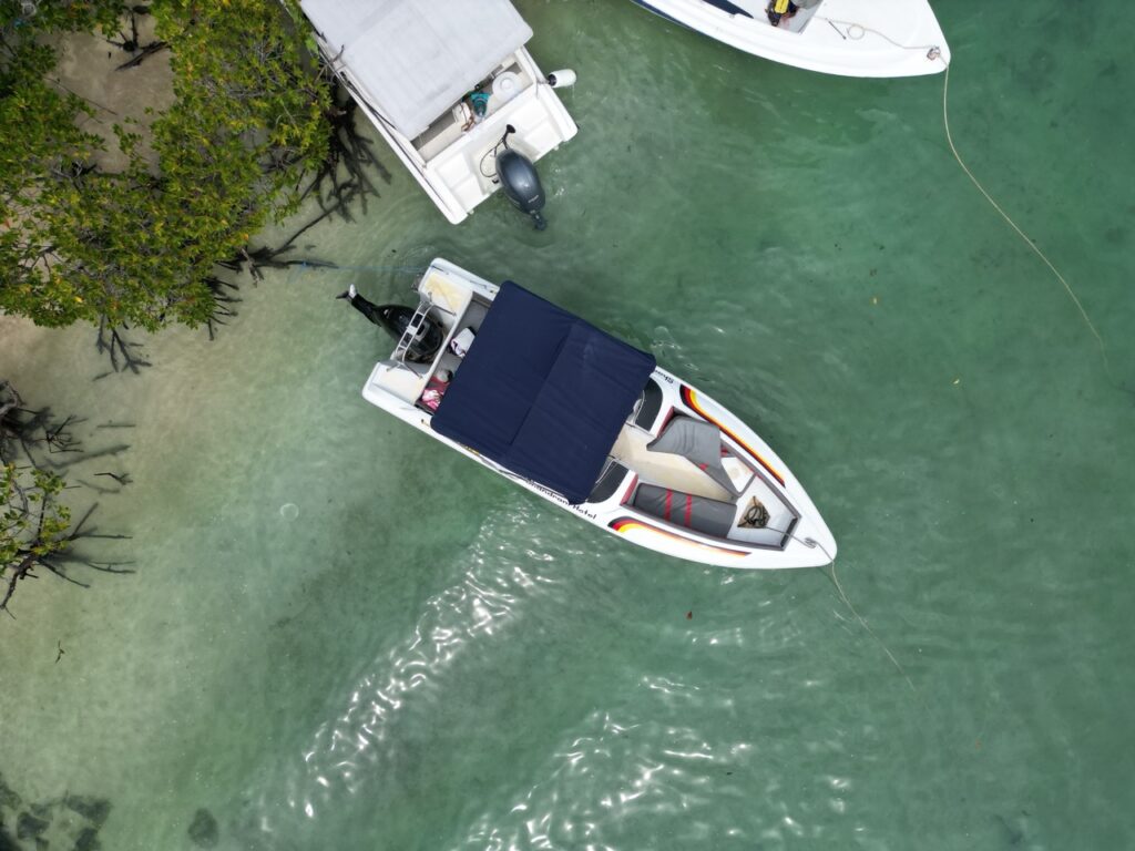 boat top view